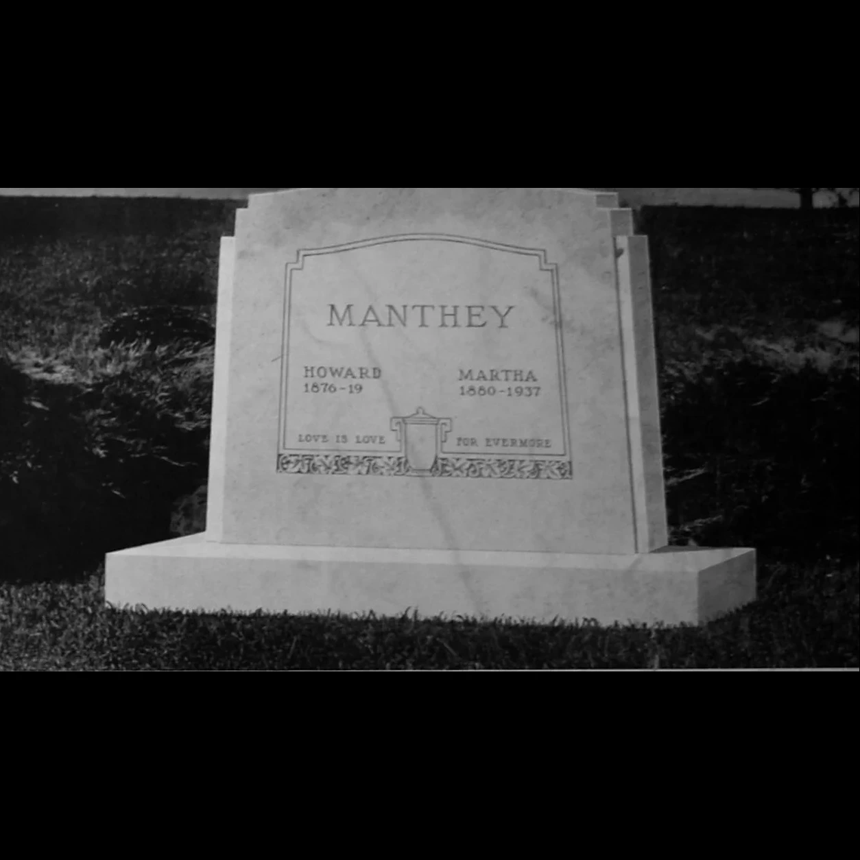 Historical catalog design: manthey