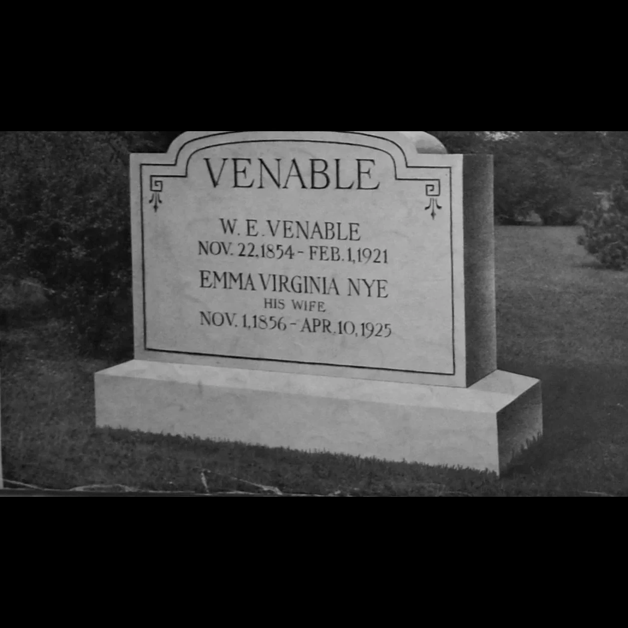 Historical catalog design: veneble
